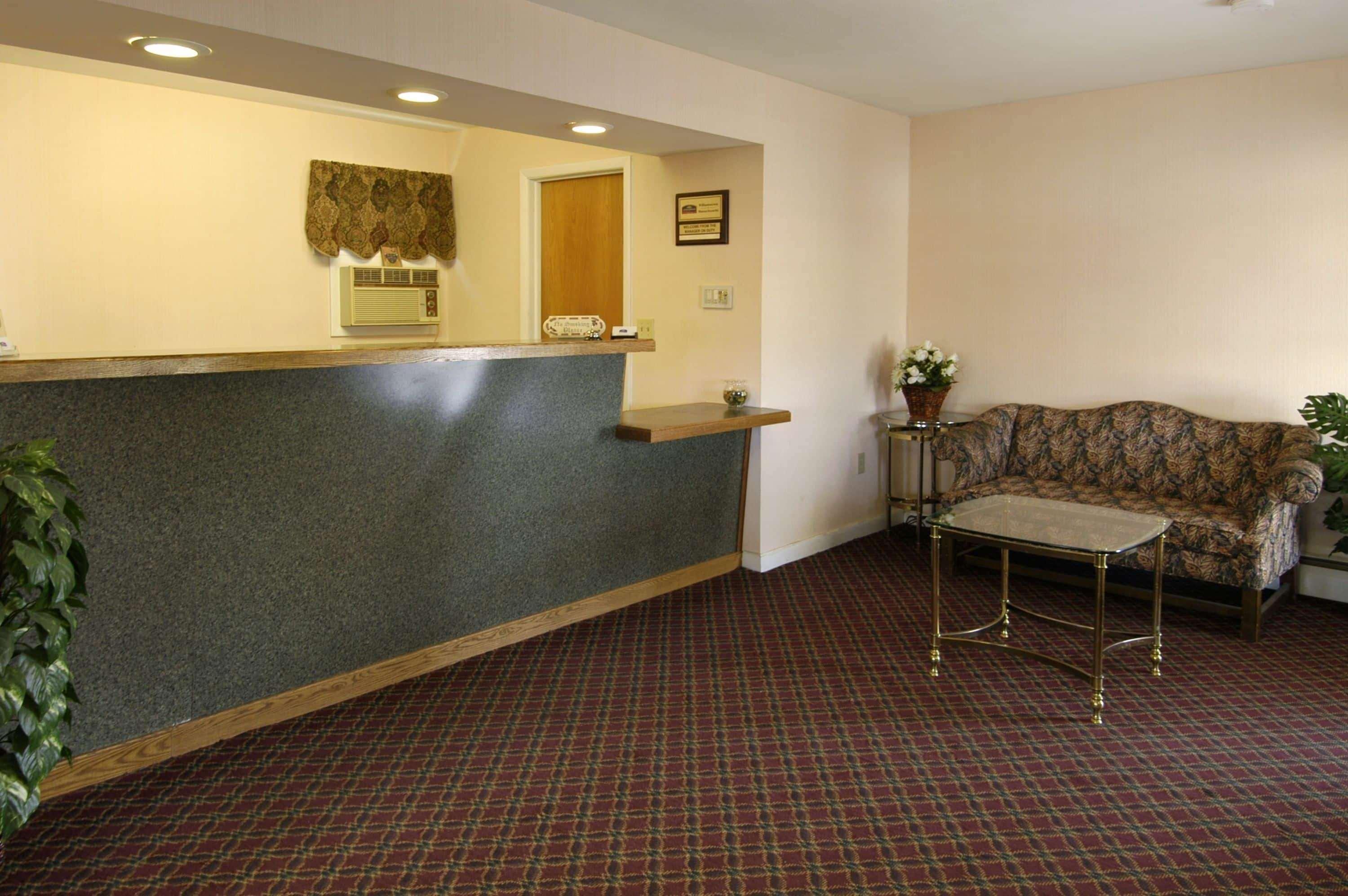 Howard Johnson By Wyndham Williamstown Esterno foto