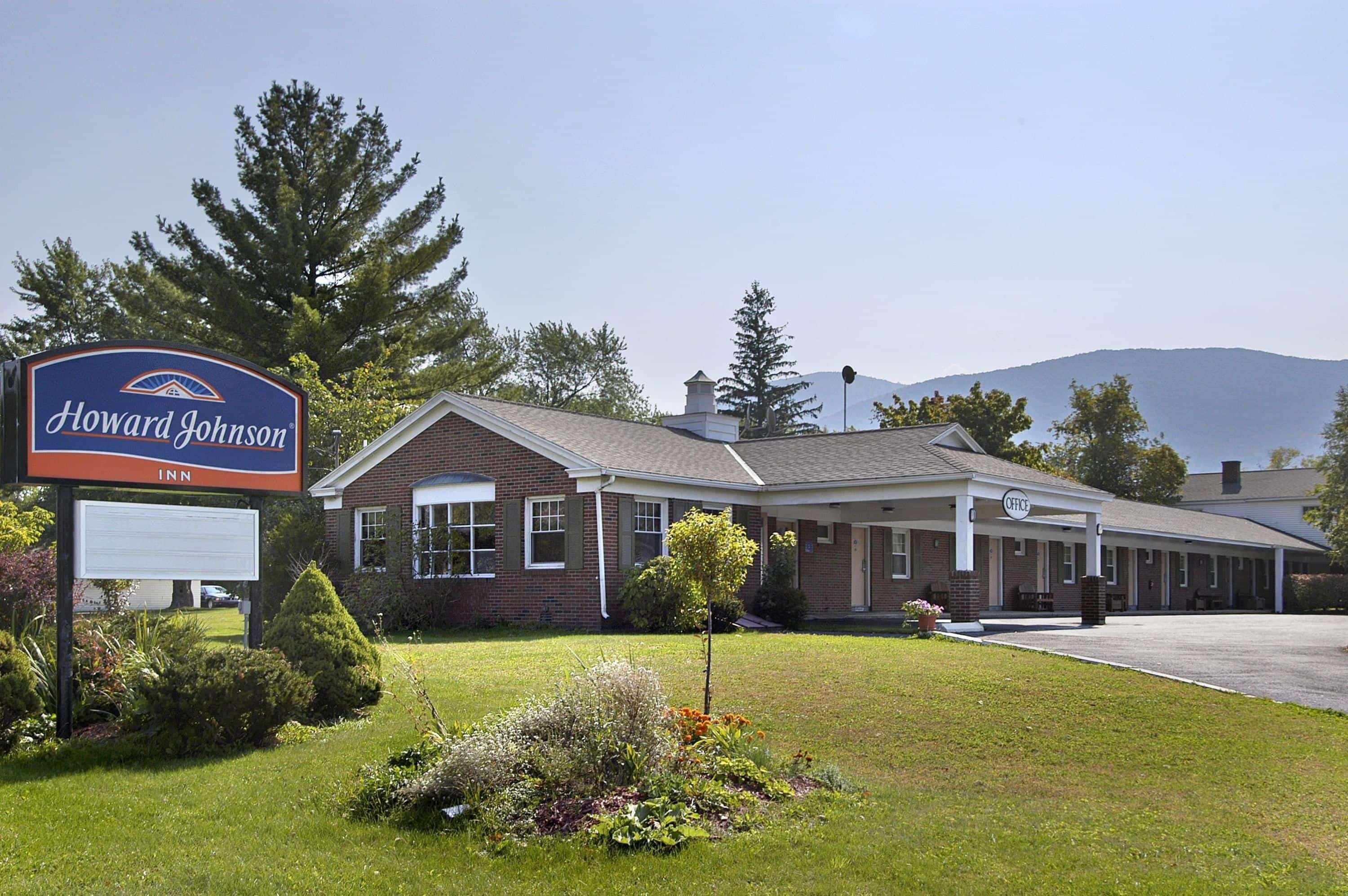Howard Johnson By Wyndham Williamstown Esterno foto