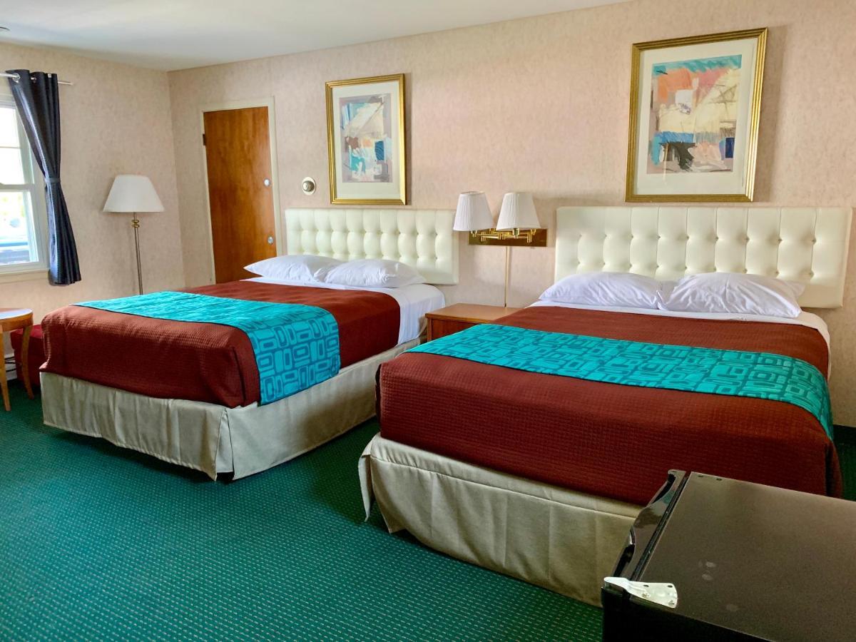 Howard Johnson By Wyndham Williamstown Esterno foto